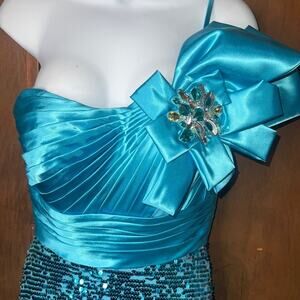 New TONY BOWLS Dress LE GALA SATIN SEQUIN EVENING PROM DRESS SIZE 6